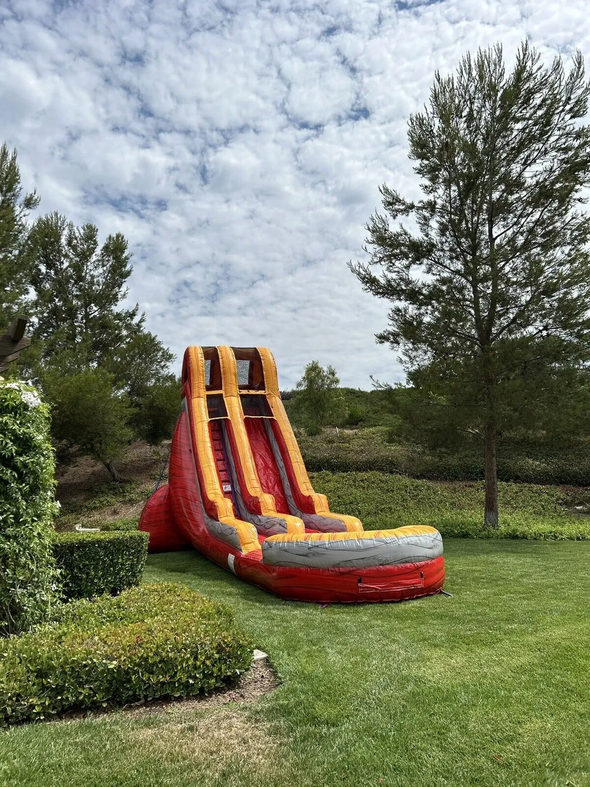 22ft COMMERCIAL GRADE RED MARBLE INFLATABLE WATERSLIDE  w/ 1.5 Blower (OPEN BOX)