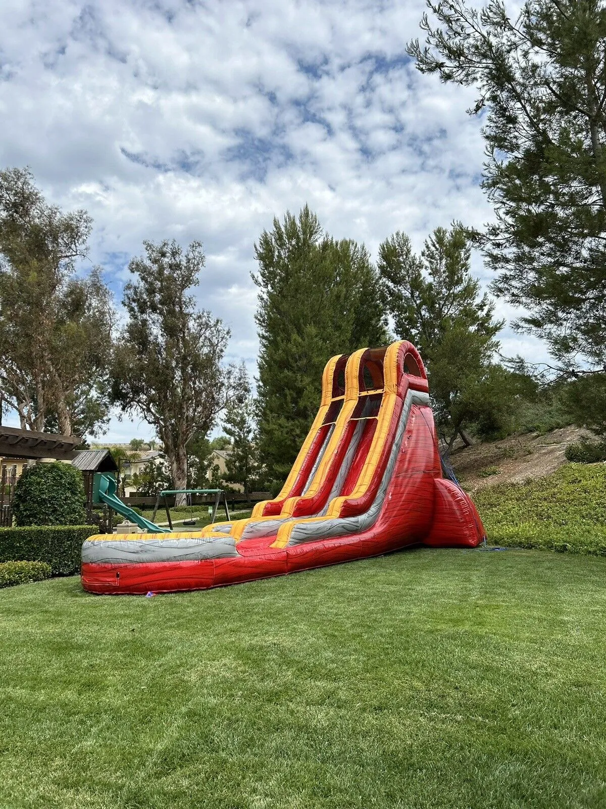 22ft COMMERCIAL GRADE RED MARBLE INFLATABLE WATERSLIDE  w/ 1.5 Blower (OPEN BOX)