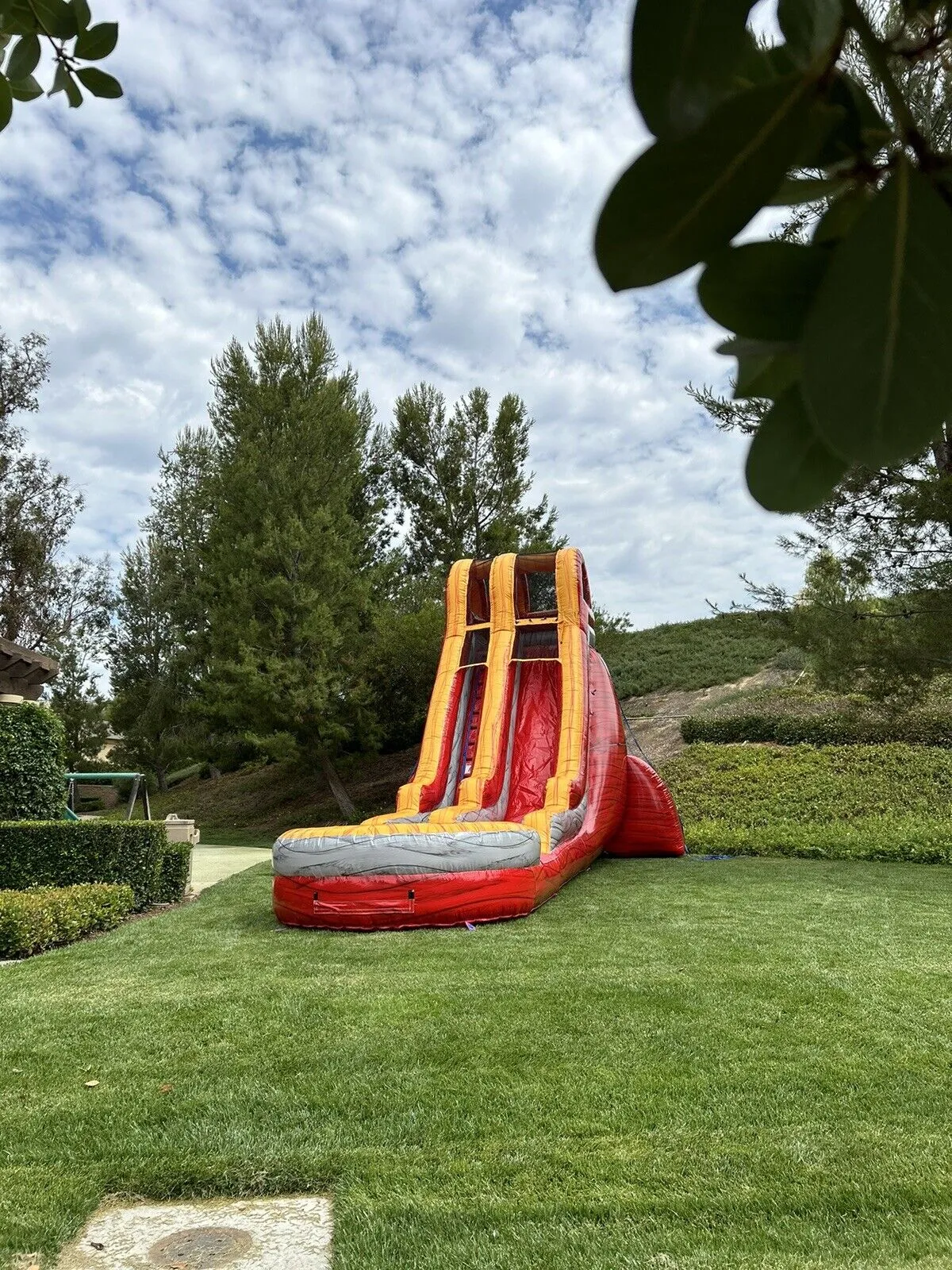 22ft COMMERCIAL GRADE RED MARBLE INFLATABLE WATERSLIDE  w/ 1.5 Blower (OPEN BOX)