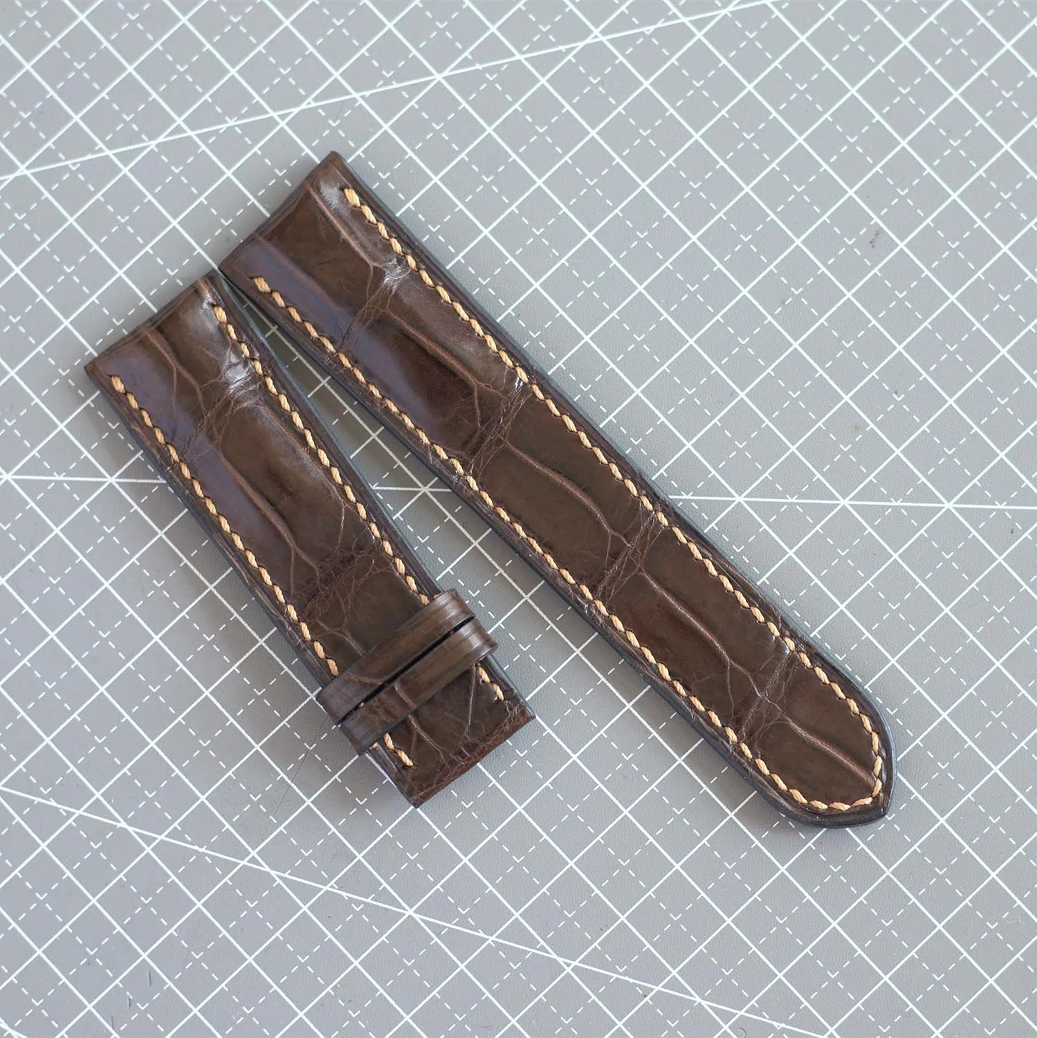 alligator watch strap handmade watch bands 18mm leather watch strap 24mm, 23mm, 22mm, 21mm, 20mm, 19mm (With Steel Folding Clasp, 17mm) Alligator leather watch band image acumen cavalry brown 