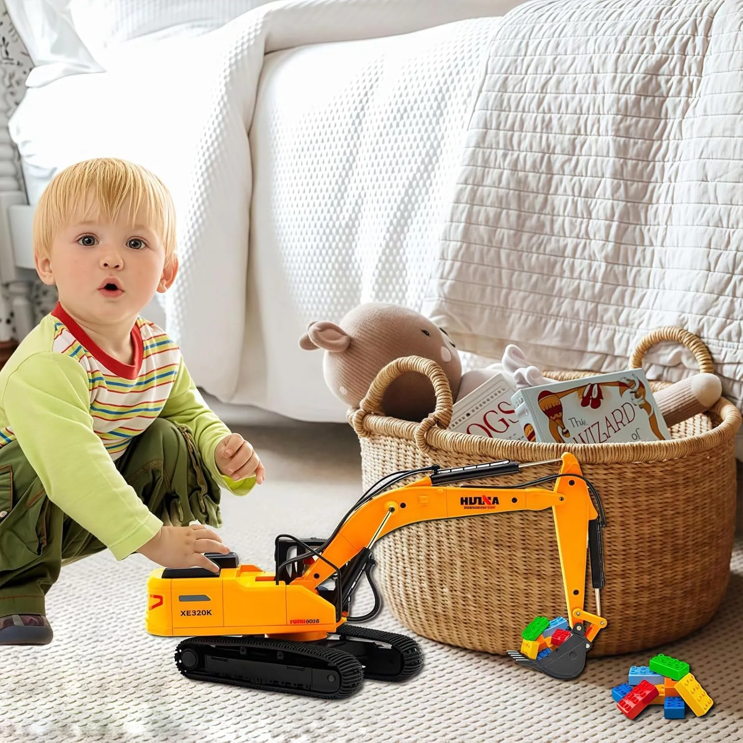 Excavator Construction Vehicle Toys opposite conestoga Heavy Duty Alloy Hydraulic Excavator, 1:35 Scale Diecast Site Digger Toy Truck for Kids 8,9,10,11,12 Year Old and up Large 