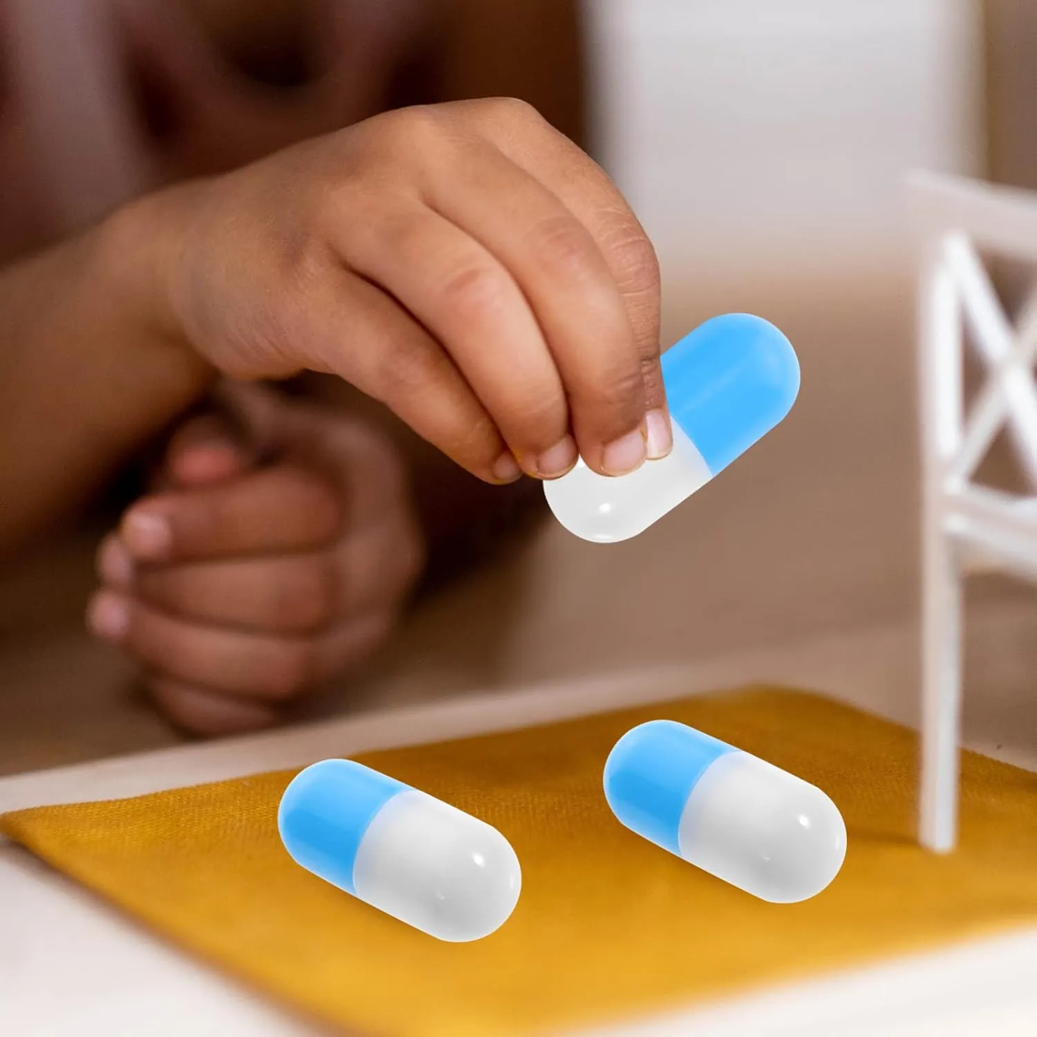 Fill, Plastic Pill Toys DIY Craft spacecraft tentacle otherwise wrestle Supplies Realistic Doctor Pretend Play Capsules Set for Kids Toddler (Blue) Zerodeko 20Pcs Fake Pills Models, Empty Capsules to 