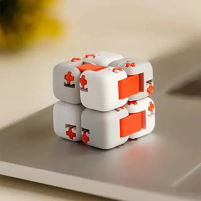 Ghito | AI Smart Magnetic Cube Toy