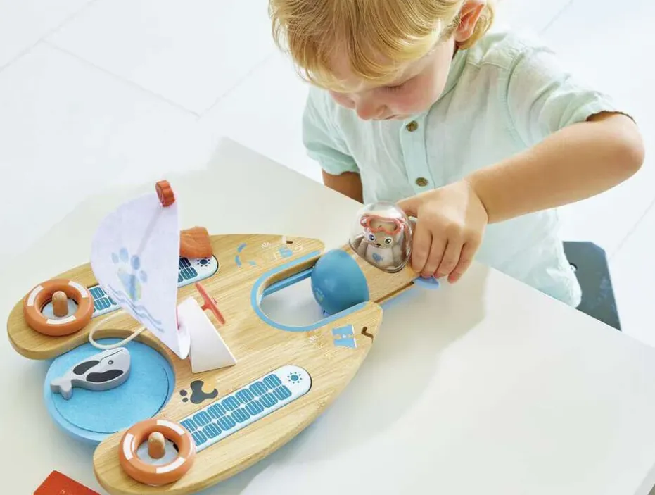 Hape | Green Planet Eco Catamaran Rescue