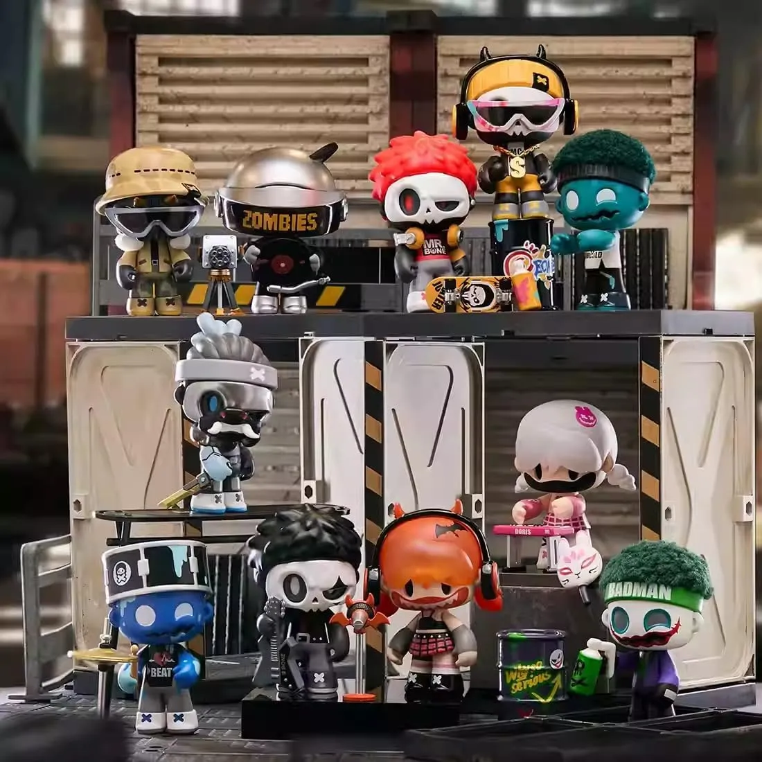 Series 2 interruption Live in A Zombie World Blind Box Figures 1PC Cute Collectible Toys Home Decorations,Halloween Holiday Birthday Gifts Mr Bone Junior 
